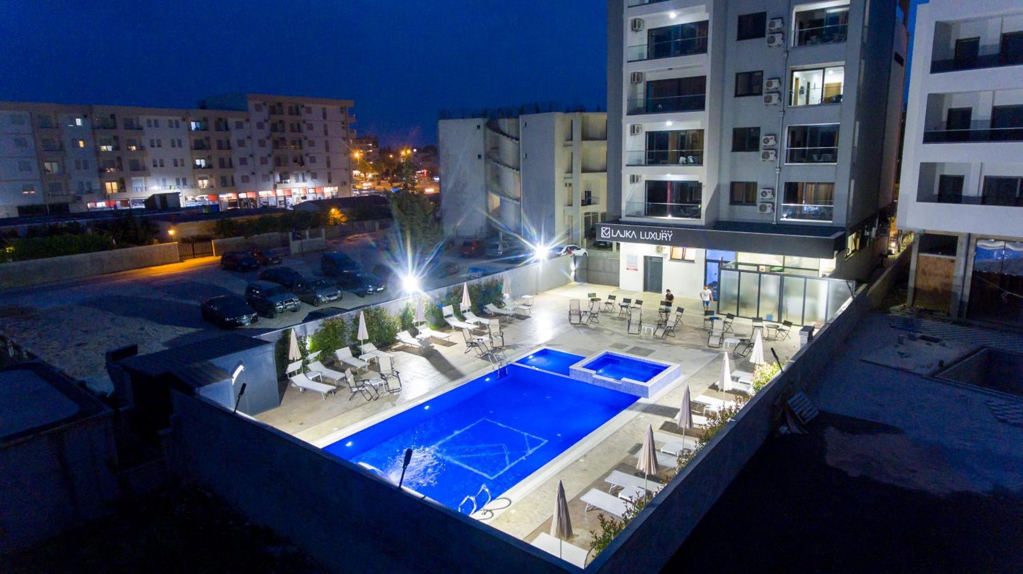 Hotel Lajka Luxury 울친 외부 사진