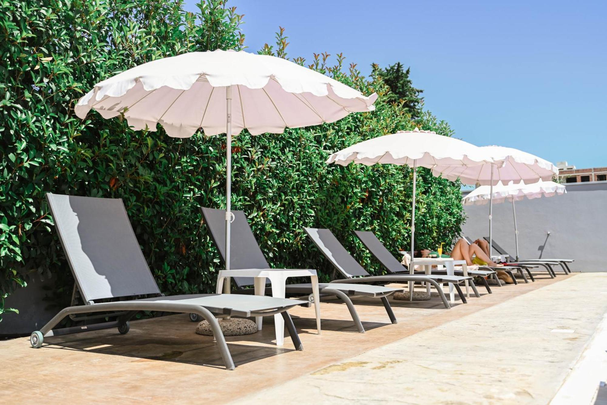 Hotel Lajka Luxury 울친 외부 사진