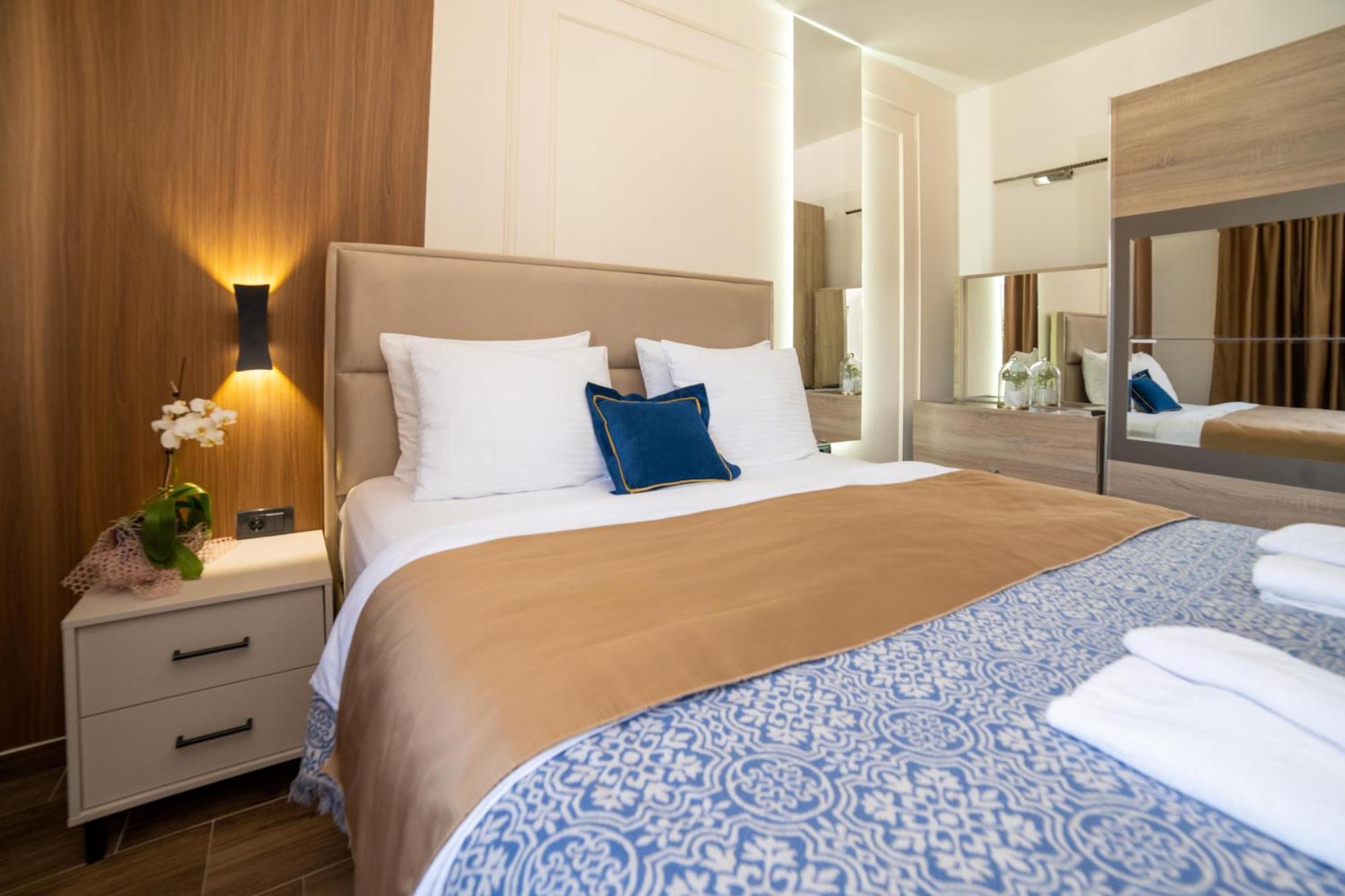 Hotel Lajka Luxury 울친 외부 사진